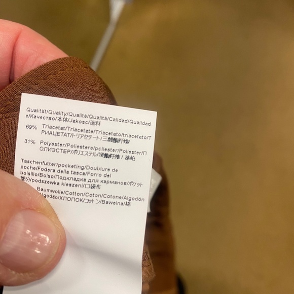 Boss dress pants in tobacco gold with self belt and pleated front-Size 2 - Picture 5 of 5